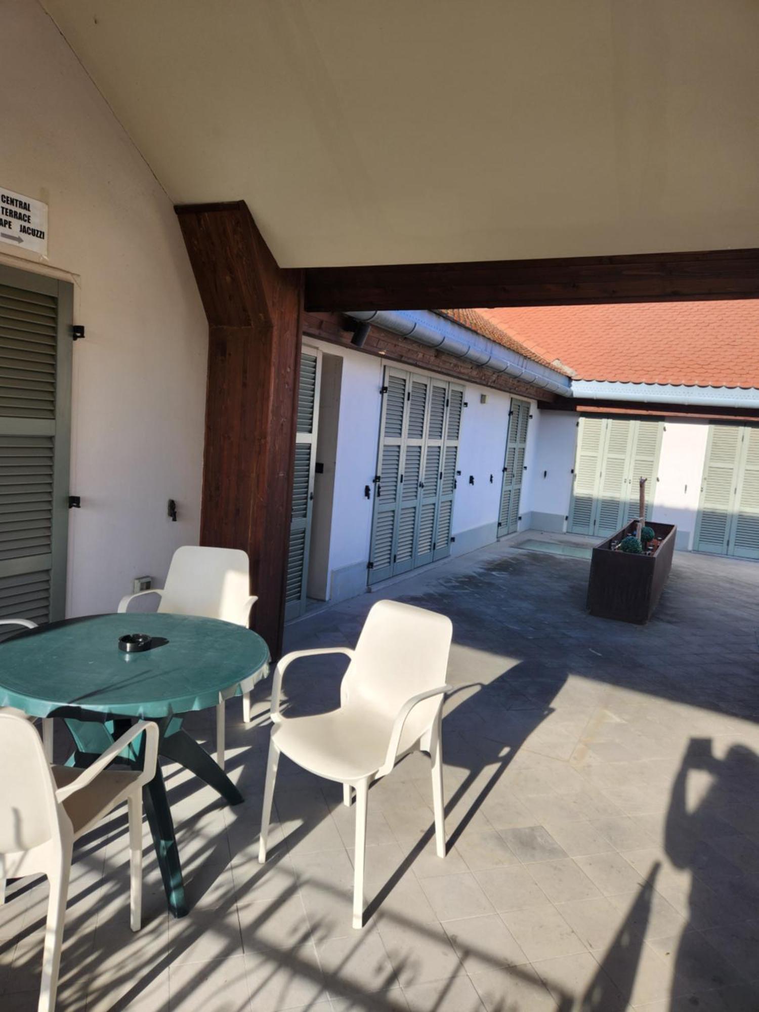 Central Terrace Escape With Jacuzzi Timisoara Ngoại thất bức ảnh